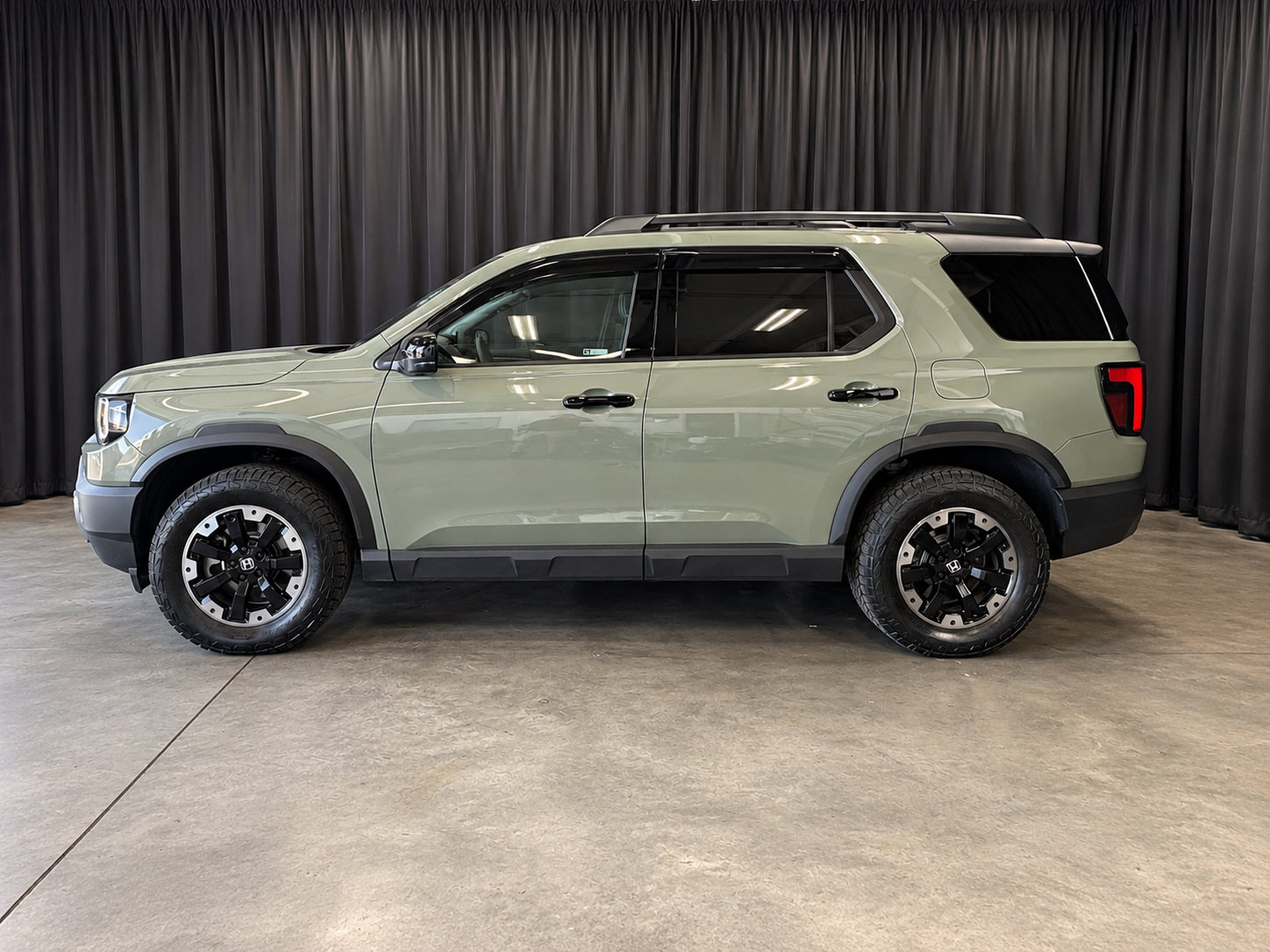 Used 2026 Honda Passport TrailSport Elite image 2