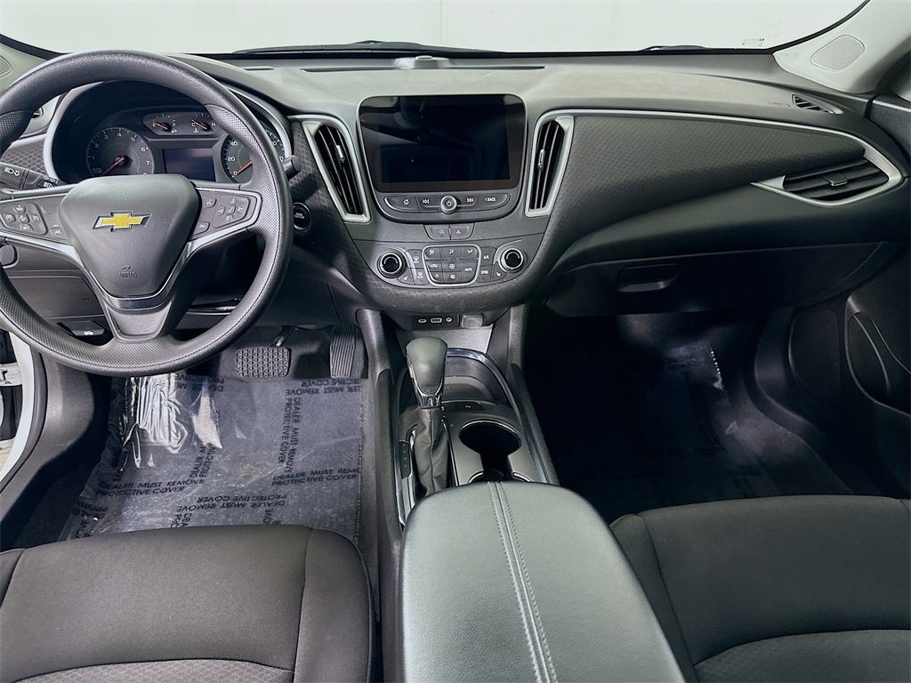 Used 2024 Chevrolet Malibu LT image 17