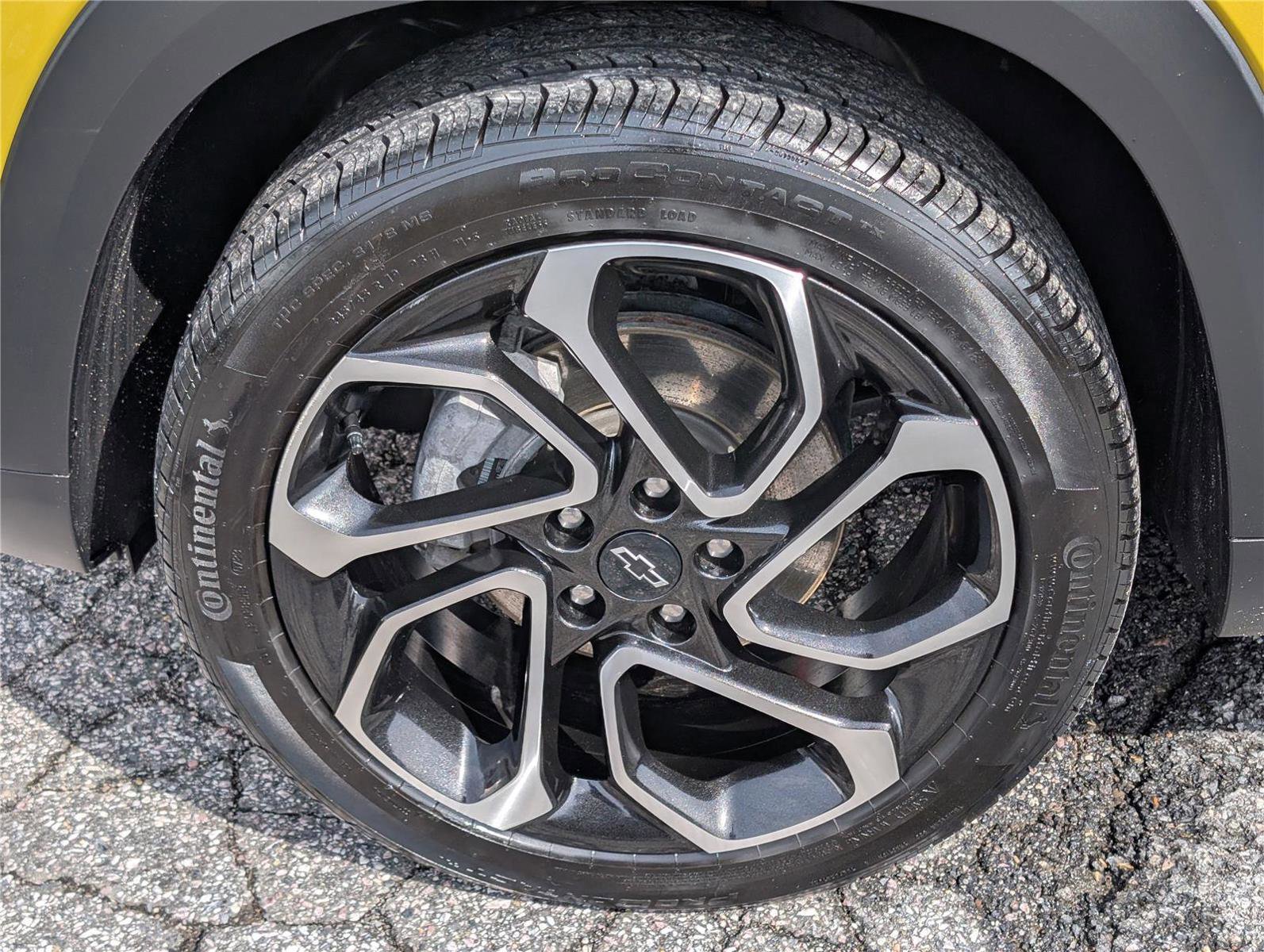 Used 2024 Chevrolet Trax RS w/ Sunroof Package image 11