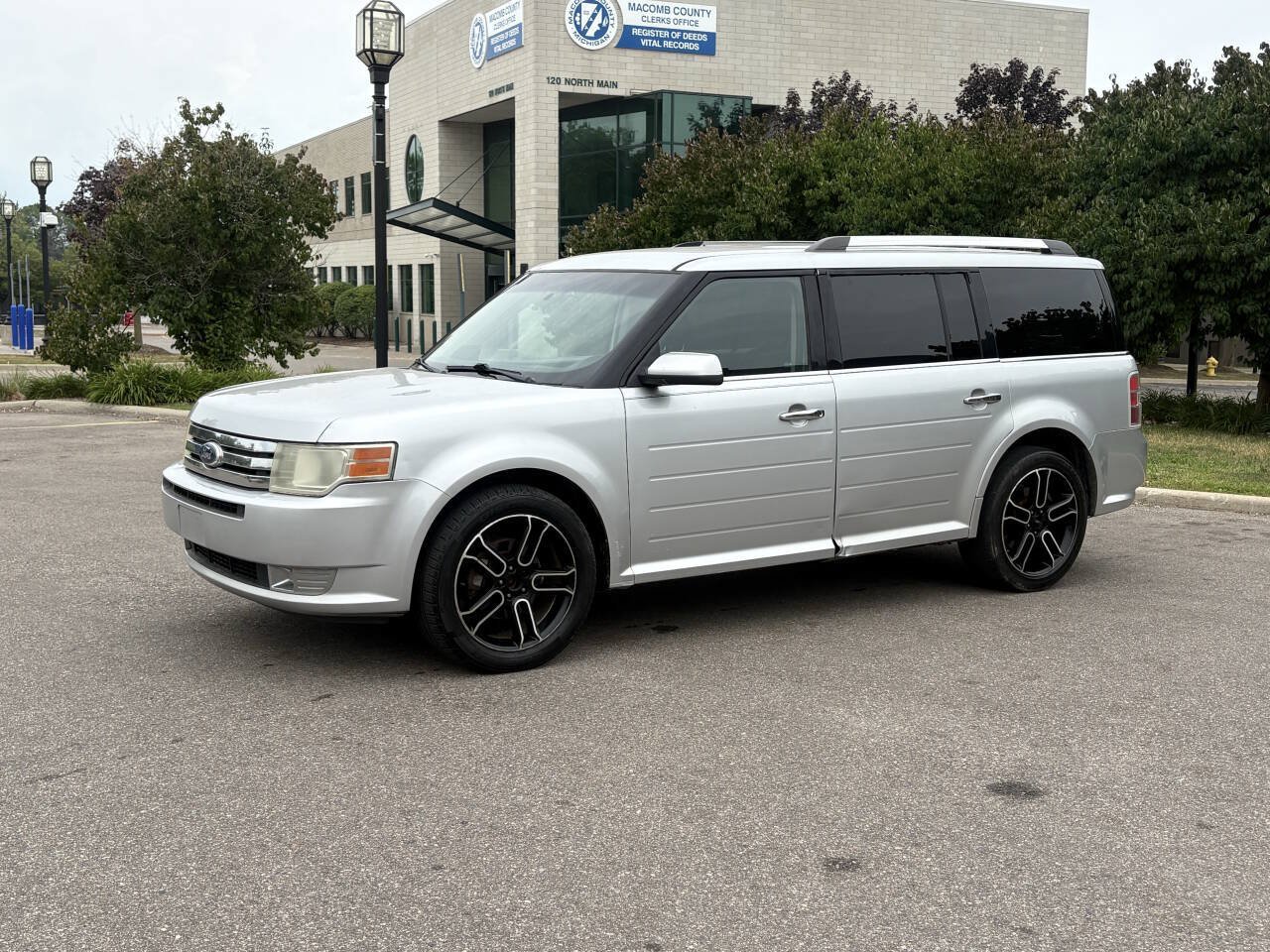 Used 2011 Ford Flex SEL w/ Rapid Spec Order Code AWD/4WD image 1