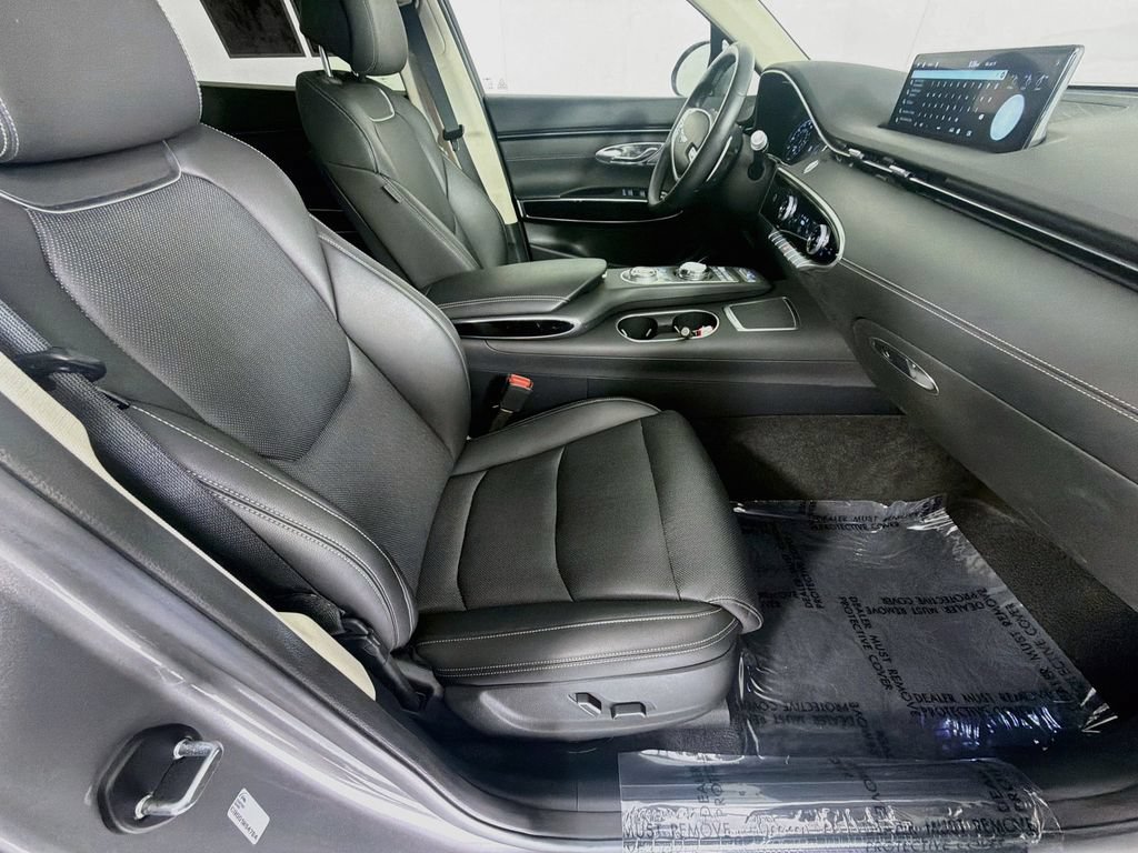 Used 2025 Genesis GV70 2.5T AWD/4WD image 34