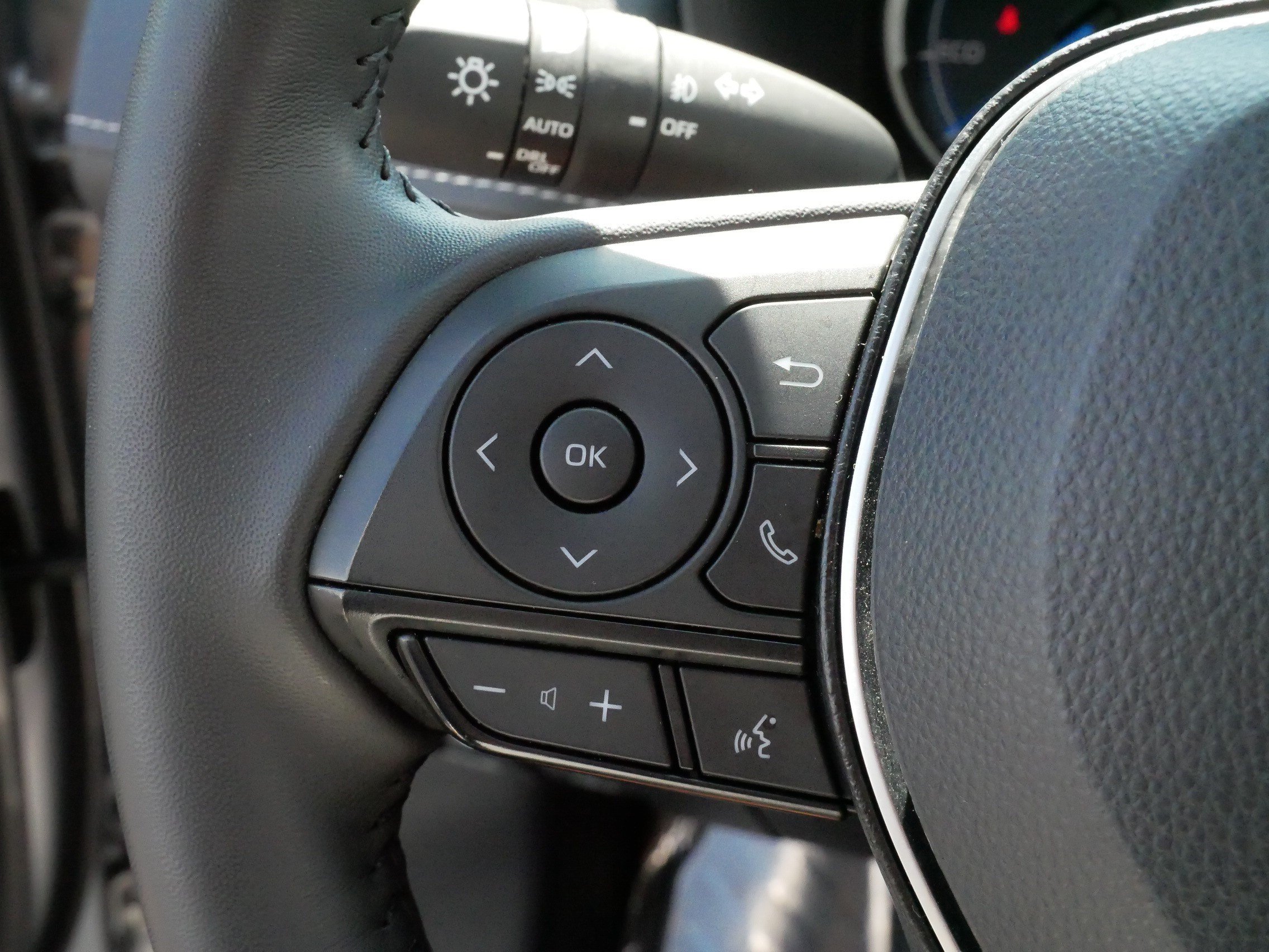 Certified 2025 Toyota RAV4 XLE Premium AWD/4WD image 26