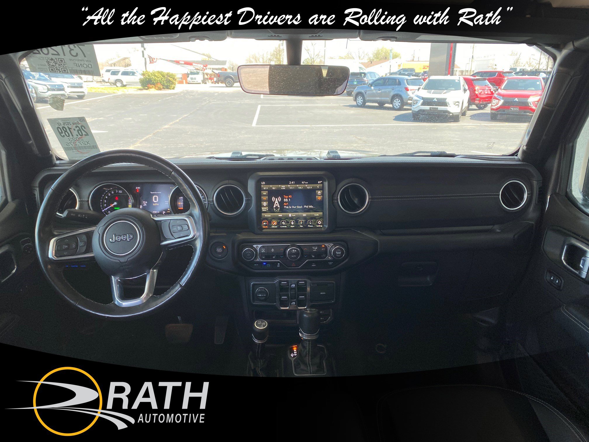 Used 2023 Jeep Wrangler Sahara w/ Cold Weather Group AWD/4WD image 16
