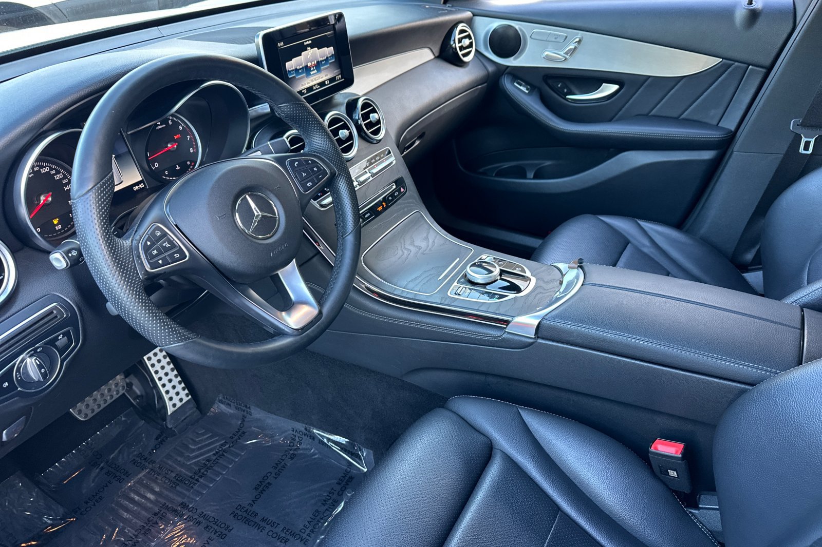Used 2019 Mercedes-Benz GLC 300 4MATIC image 10