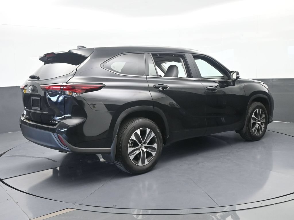 Used 2026 Toyota Highlander XLE AWD/4WD image 6