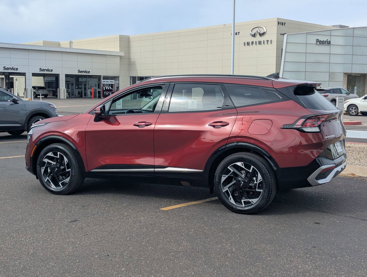 Used 2025 Kia Sportage SX image 4