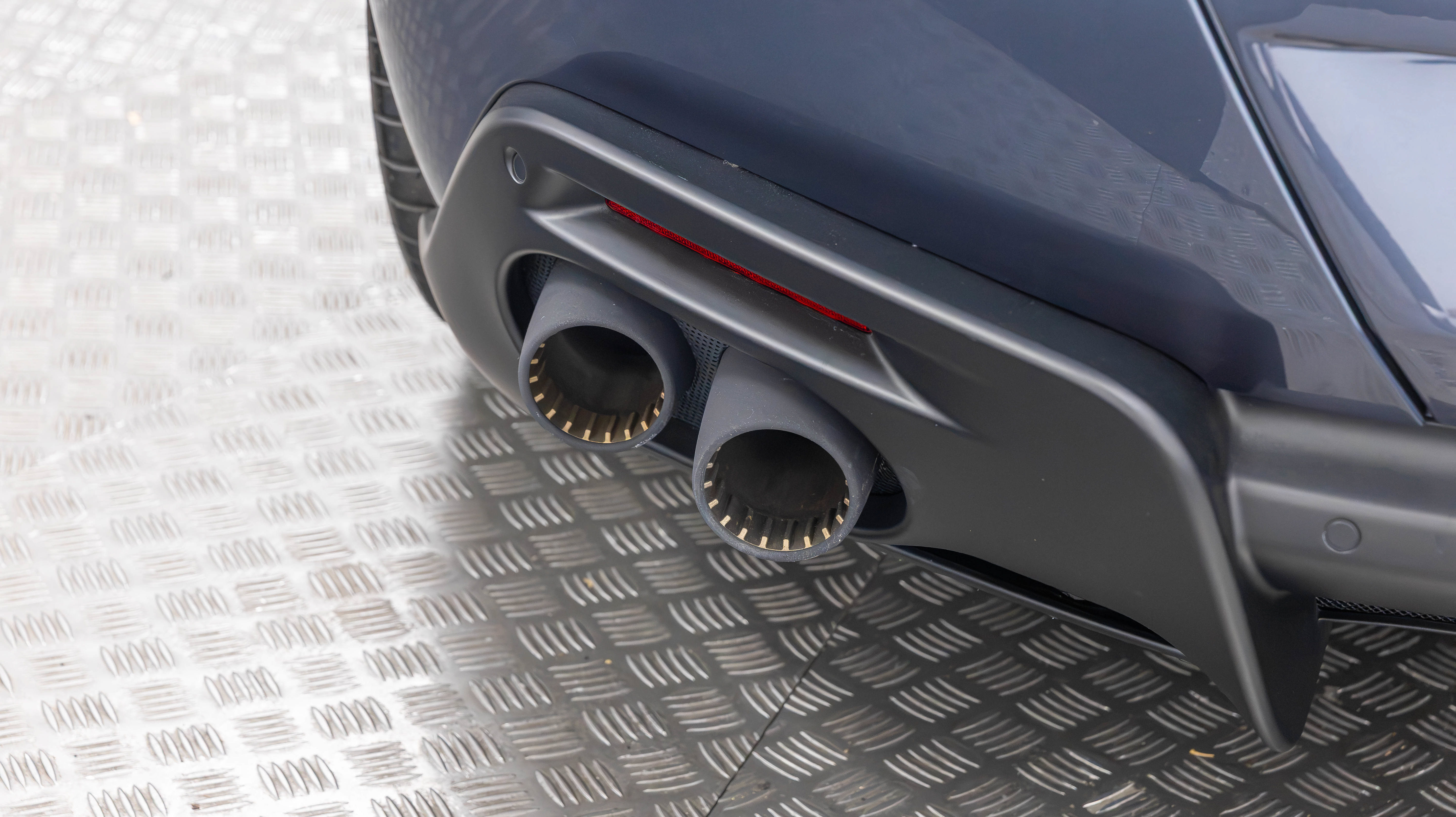 Certified 2024 Ferrari Roma Spider RWD image 31