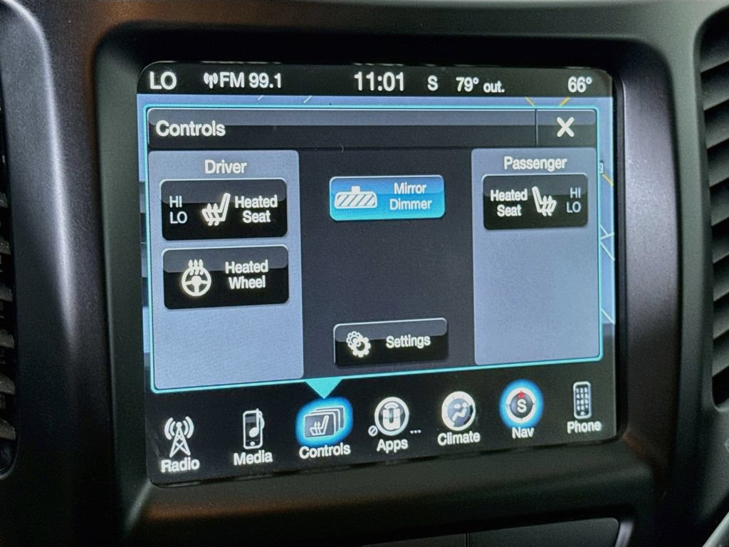 Used 2018 Jeep Cherokee Latitude Plus w/ Comfort/Convenience Group AWD/4WD image 12