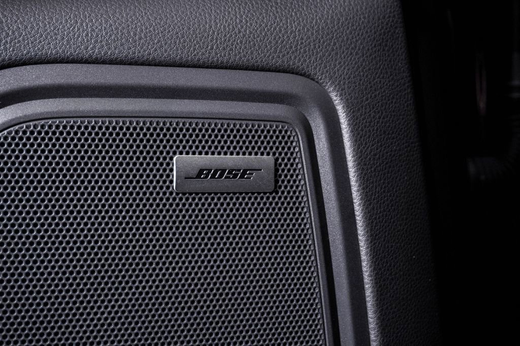 Certified 2025 Porsche Macan image 27