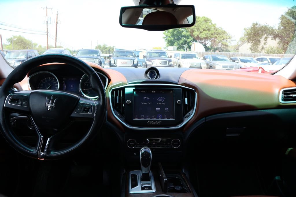 Used 2015 Maserati Ghibli RWD image 19