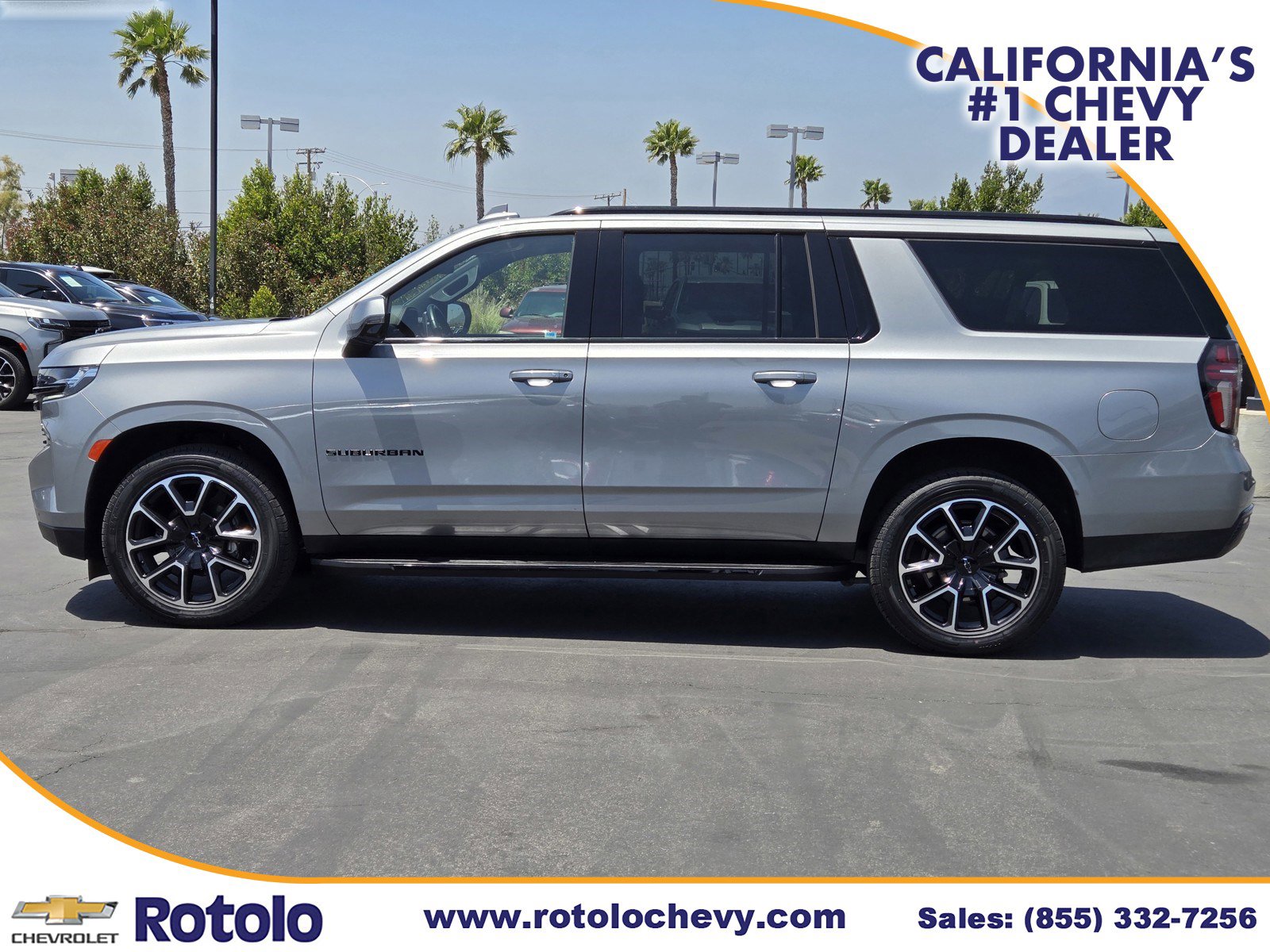 Used 2023 Chevrolet Suburban RST w/ Luxury Package AWD/4WD image 4