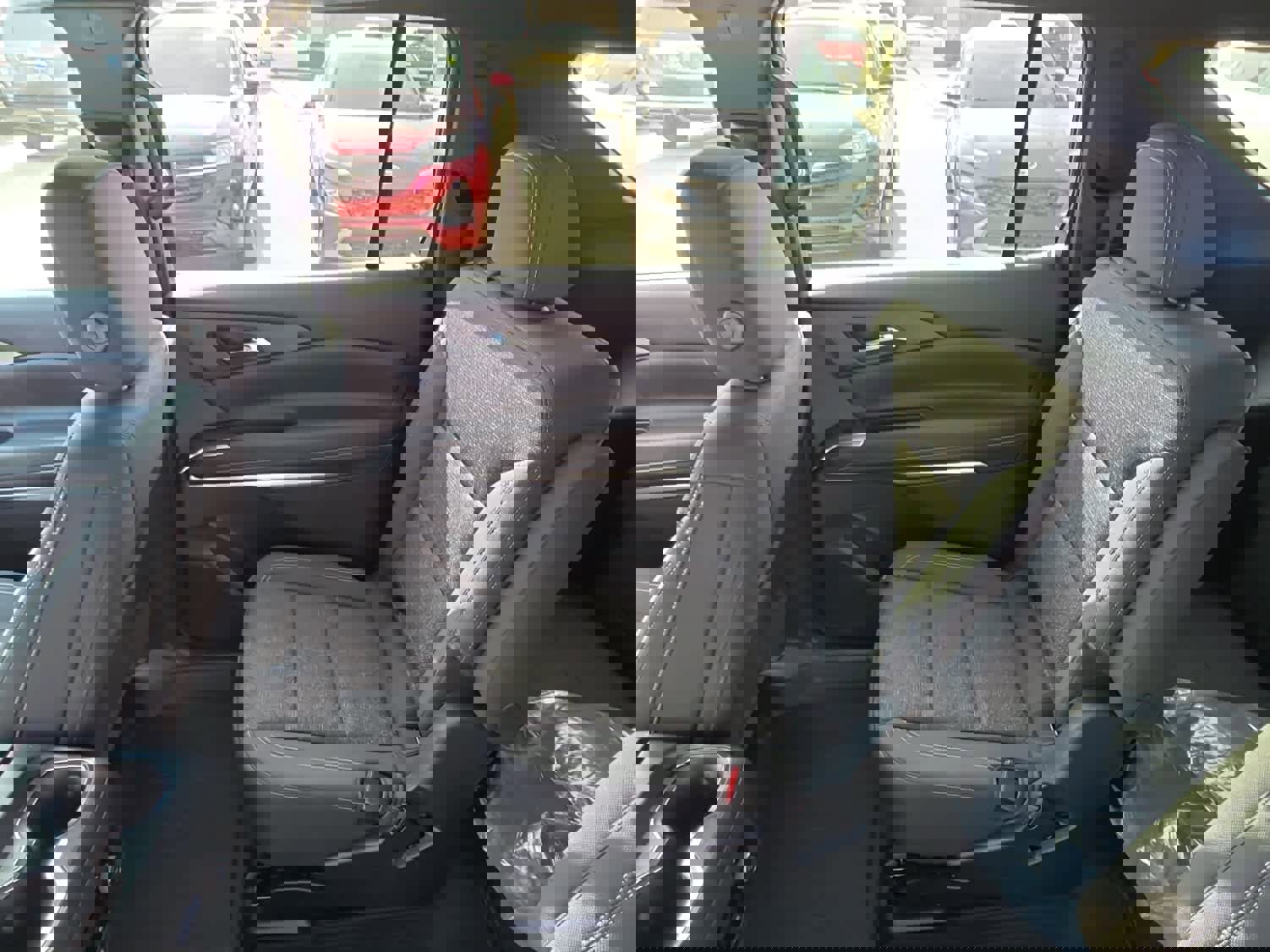 Used 2025 Chevrolet Traverse LT w/ Driver Confidence Package image 14