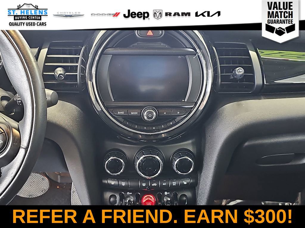 Used 2019 MINI Cooper 4-Door Hardtop w/ Premium Package FWD image 24