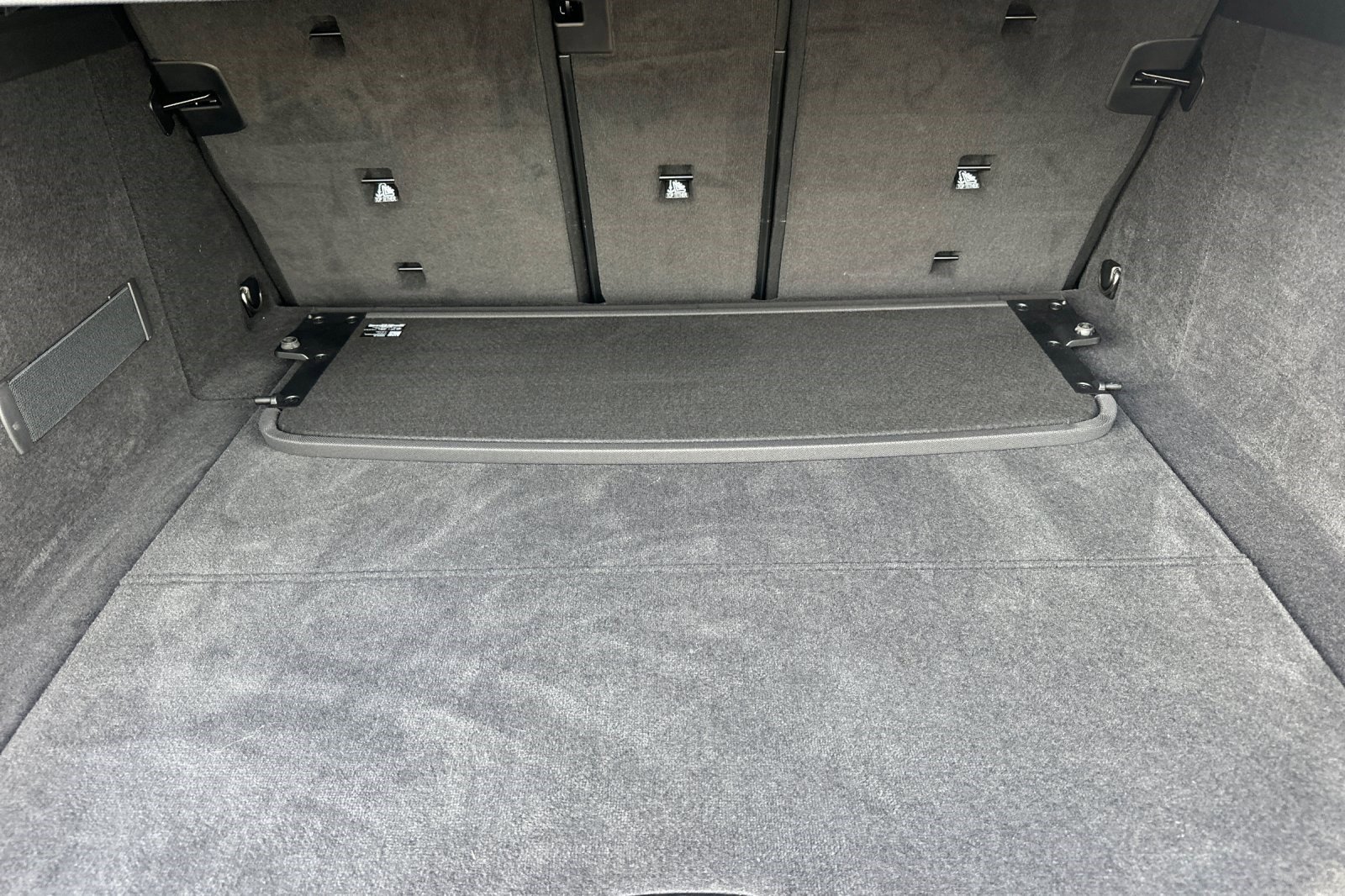 Used 2025 BMW iX xDrive50 w/ Sport Package image 19