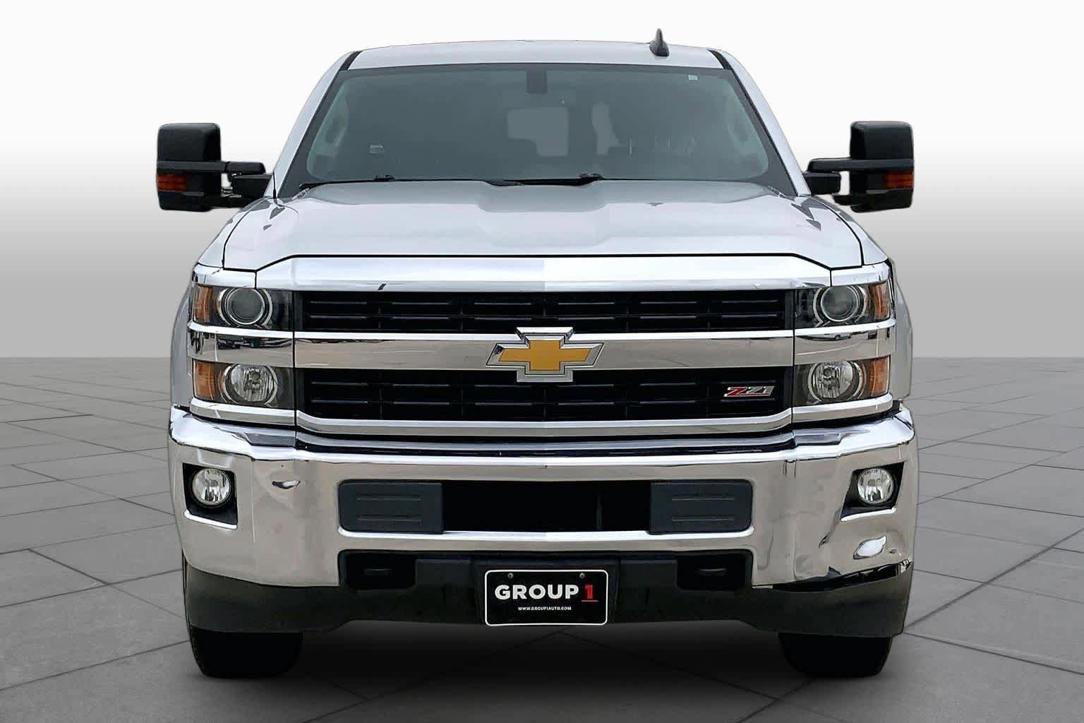 Used 2016 Chevrolet Silverado 3500 LT w/ LT Convenience Package AWD/4WD image 4