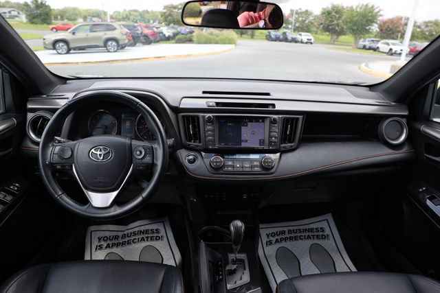 Used 2016 Toyota RAV4 SE w/ Advanced Technology Package AWD/4WD image 13
