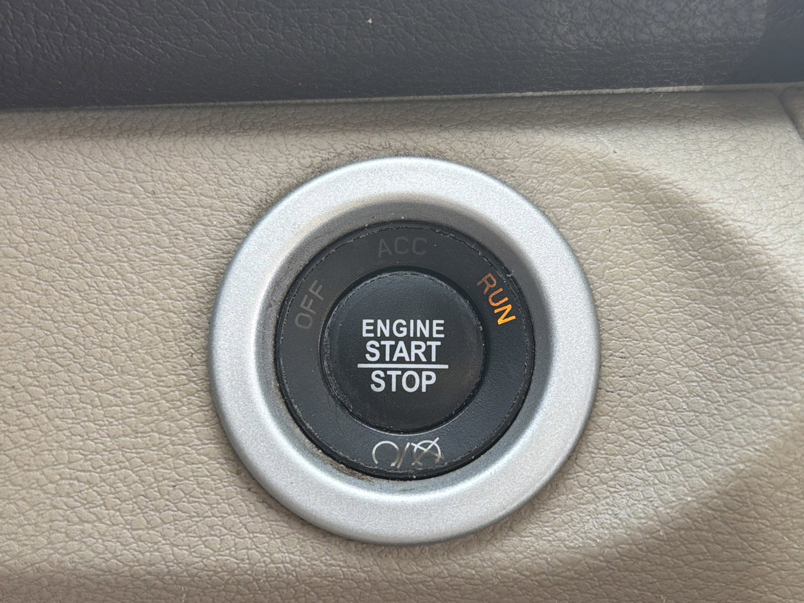 Used 2016 RAM 1500 Laramie Longhorn w/ Convenience Group image 29