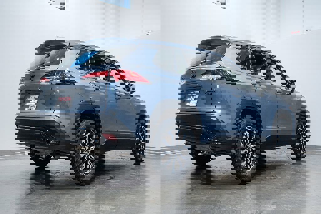 Used 2025 Toyota Corolla Cross AWD Hybrid image 9