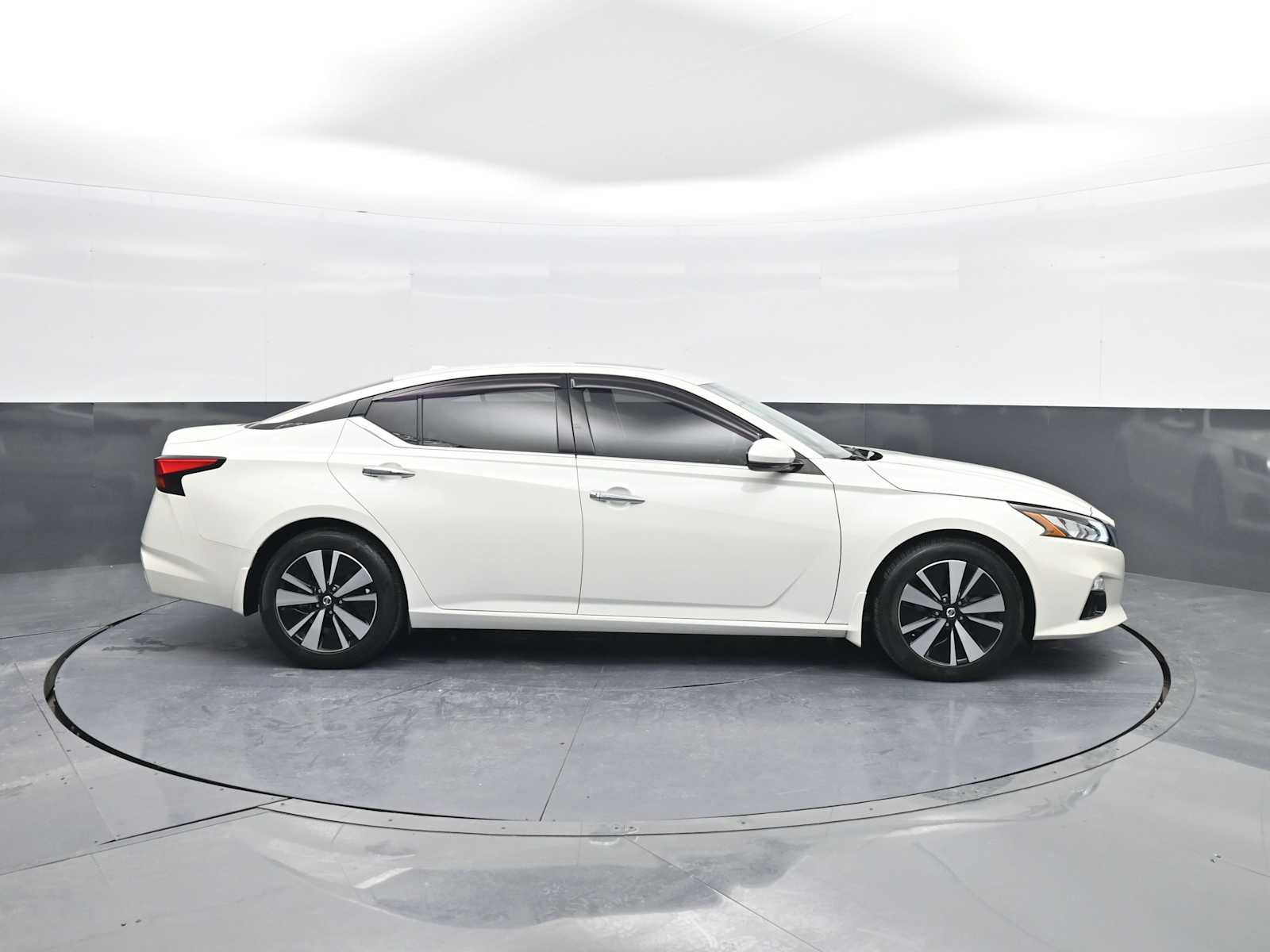 Used 2021 Nissan Altima 2.5 SL image 9
