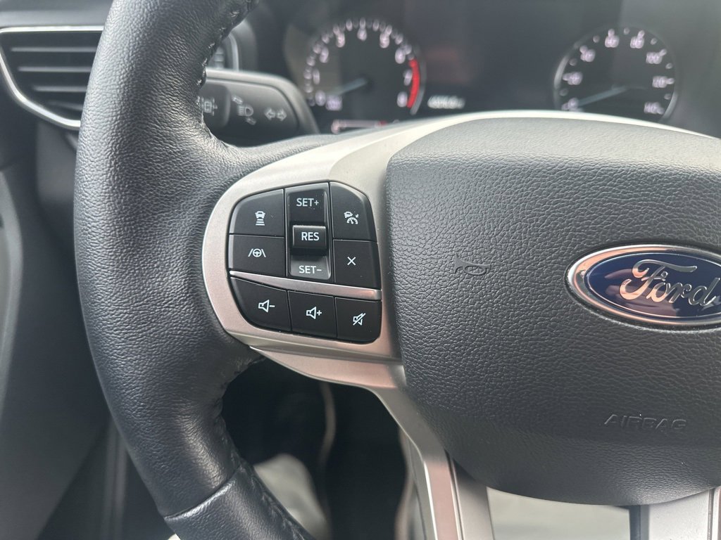 Used 2022 Ford Explorer XLT w/ Equipment Group 202A image 19