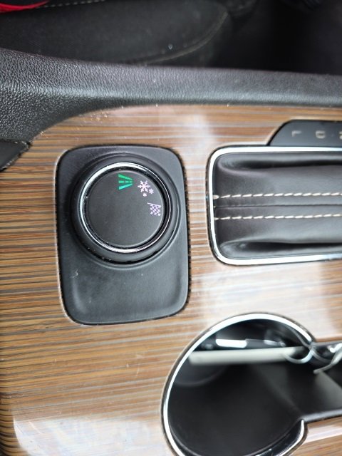 Used 2019 GMC Acadia SLE image 23