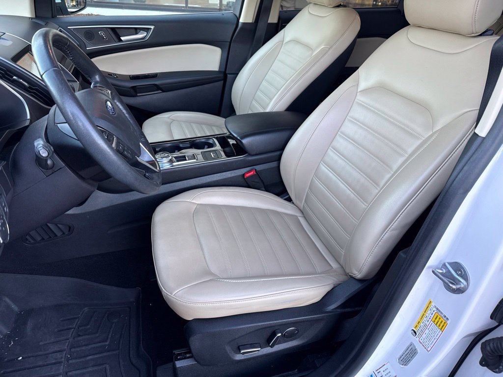 Used 2019 Ford Edge SEL w/ Equipment Group 201A FWD image 3