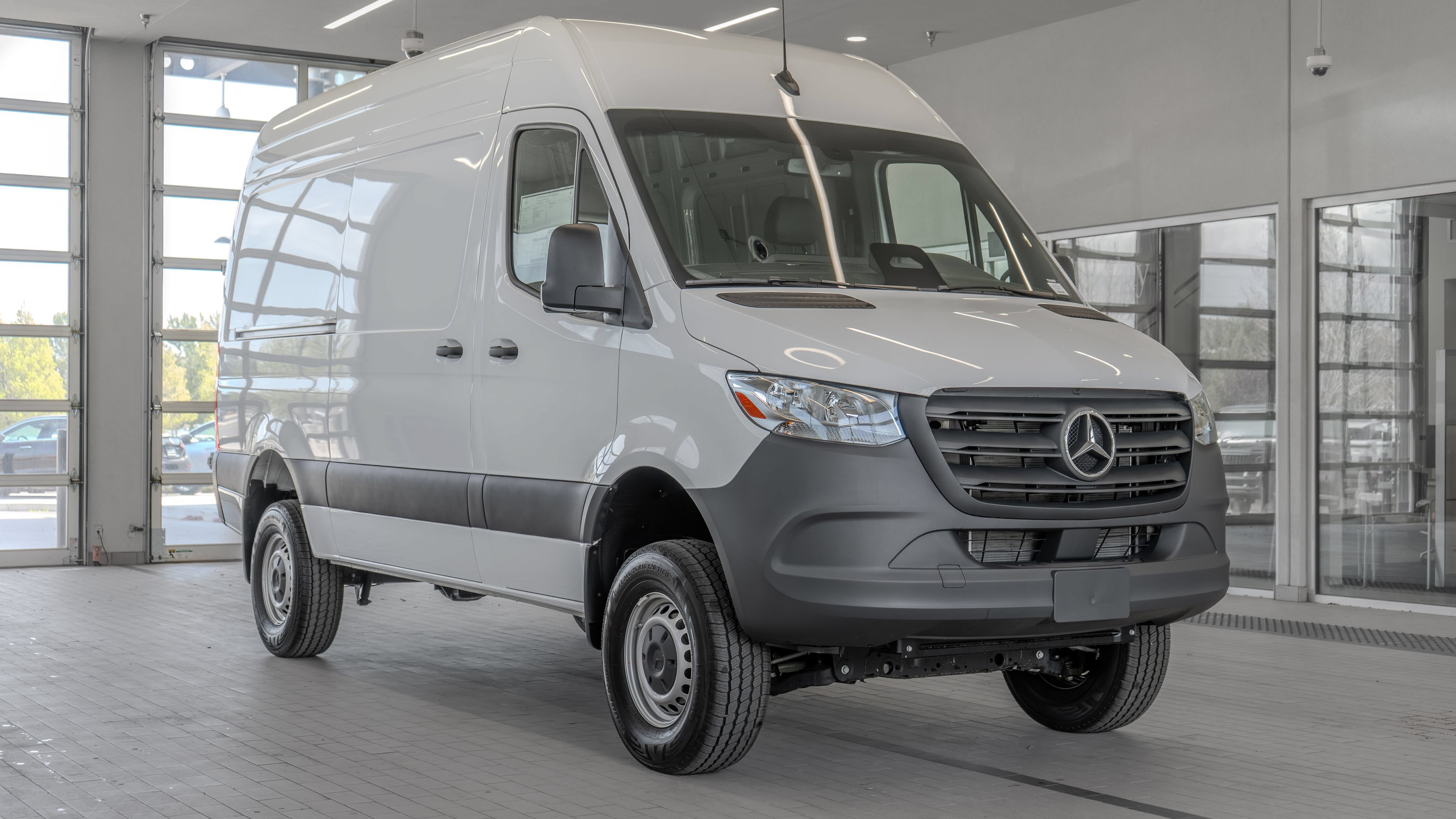 Used 2025 Mercedes-Benz Sprinter 2500 image 21