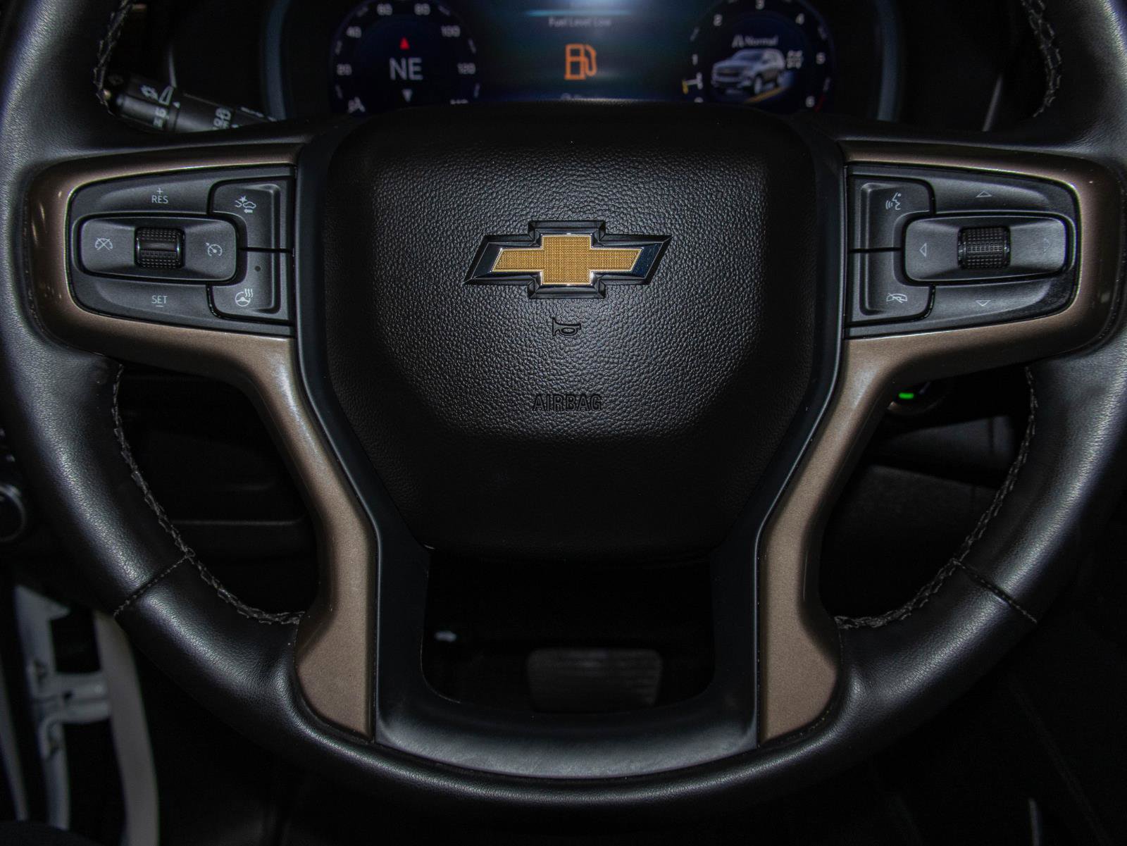 Used 2023 Chevrolet Tahoe High Country AWD/4WD image 11