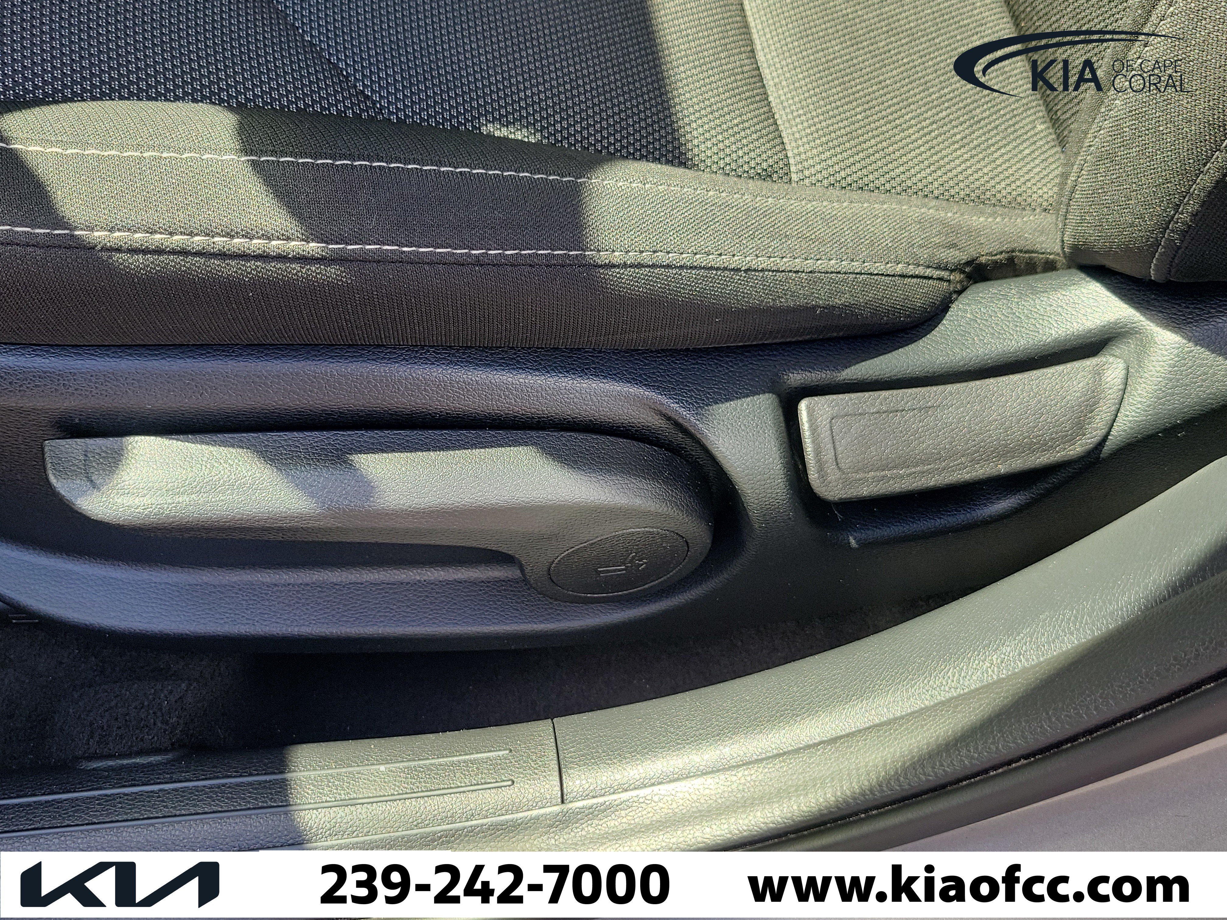 Certified 2024 Kia Forte LXS FWD image 21