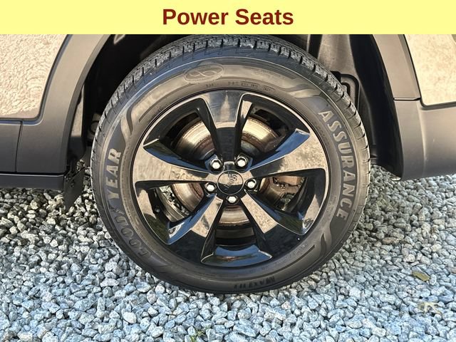 Used 2018 Jeep Cherokee Limited w/ High Altitude Package AWD/4WD image 9
