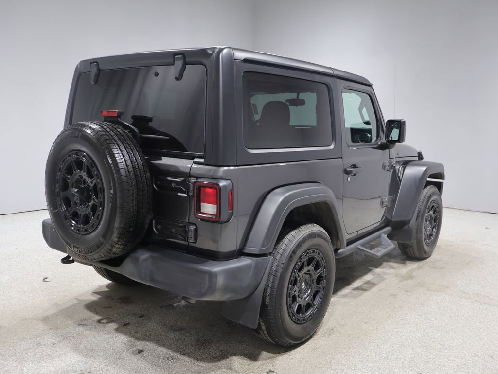 Used 2022 Jeep Wrangler Sport S image 3