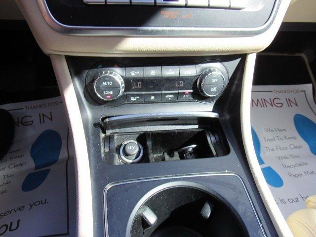 Used 2019 Mercedes-Benz CLA 250 4MATIC image 25