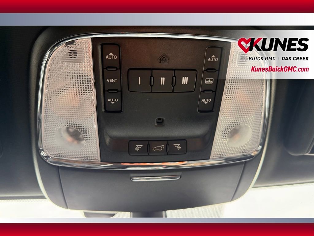 Used 2018 Jeep Grand Cherokee Trailhawk w/ Trailhawk Luxury Group AWD/4WD image 23