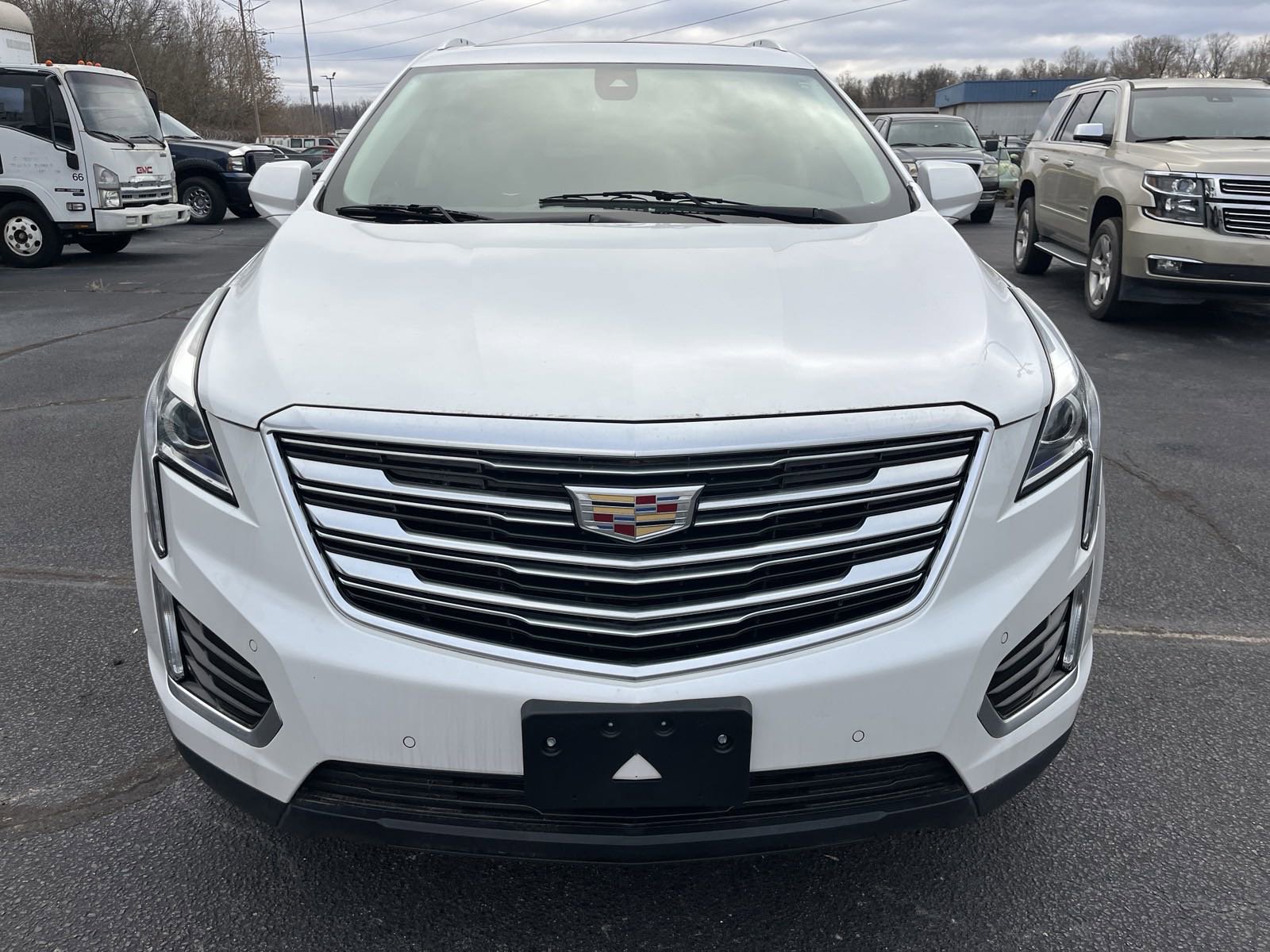 Used 2018 Cadillac XT5 Luxury w/ Driver Awareness Package image 8