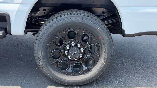 New 2026 Ford F350 XLT w/ XLT Premium Package AWD/4WD image 10