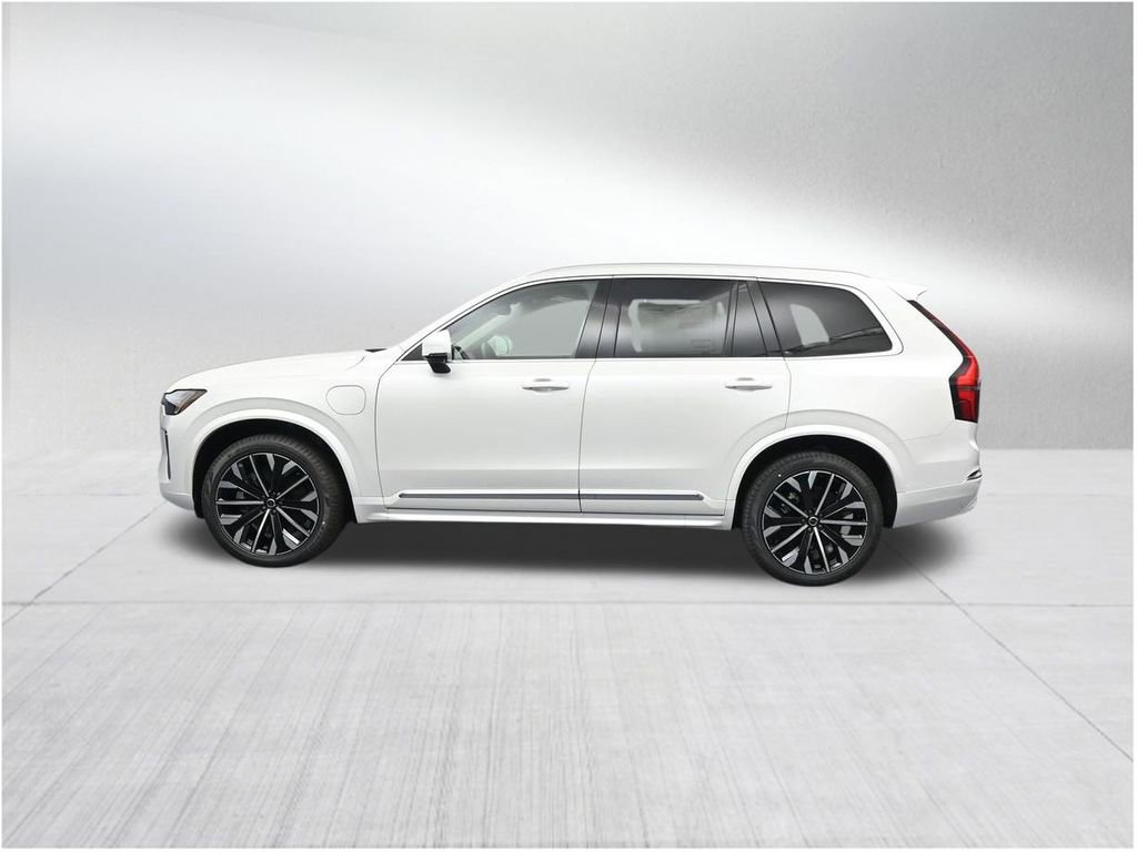 New 2026 Volvo XC90 T8 Core AWD/4WD image 2