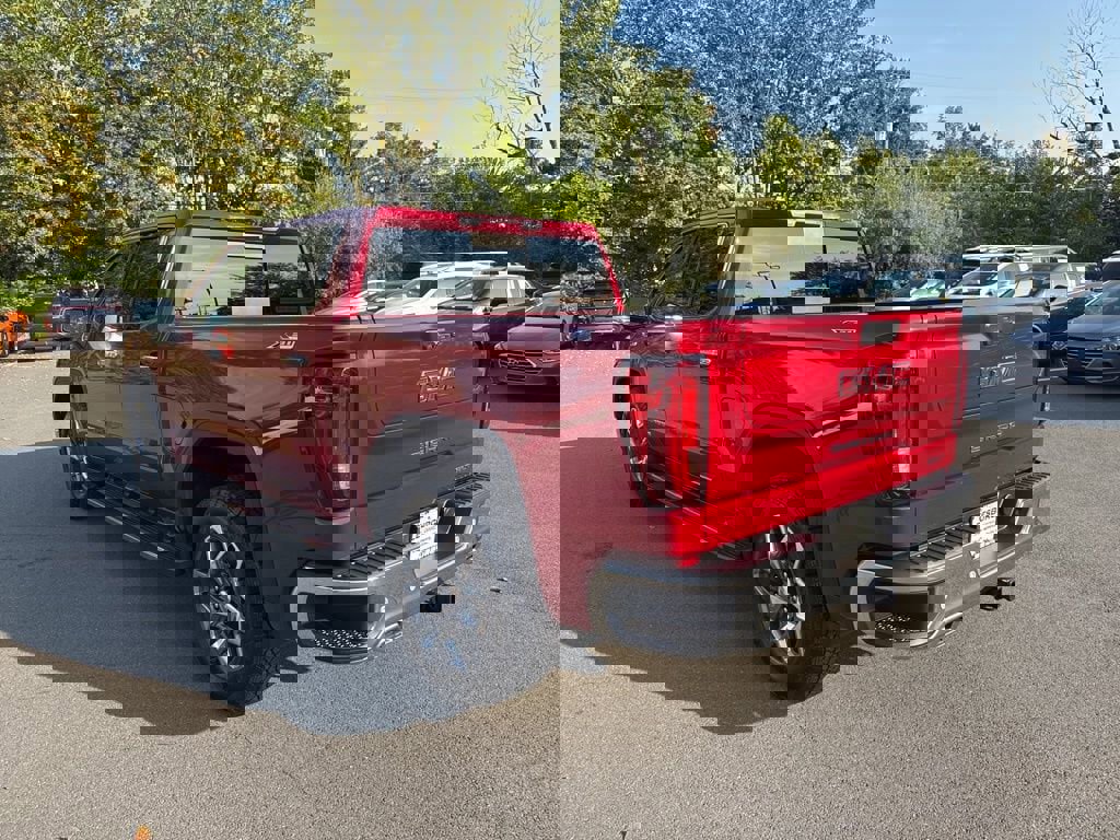 New 2026 GMC Sierra 1500 SLT w/ SLT Premium Plus Package image 5