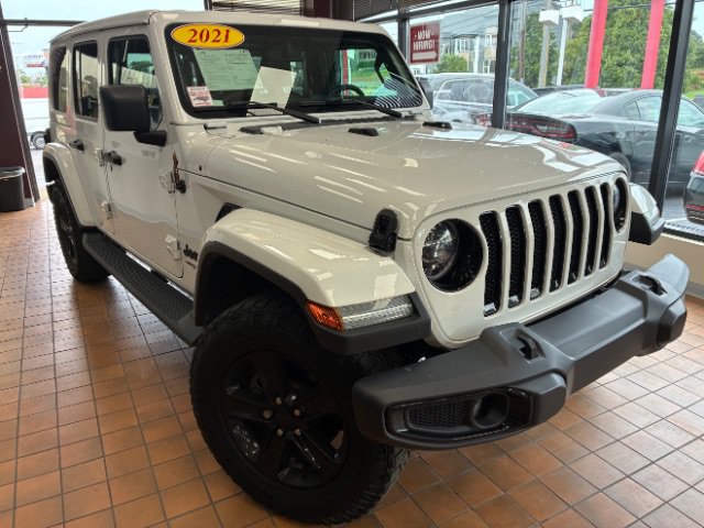 Used 2021 Jeep Wrangler Unlimited Sahara AWD/4WD image 32