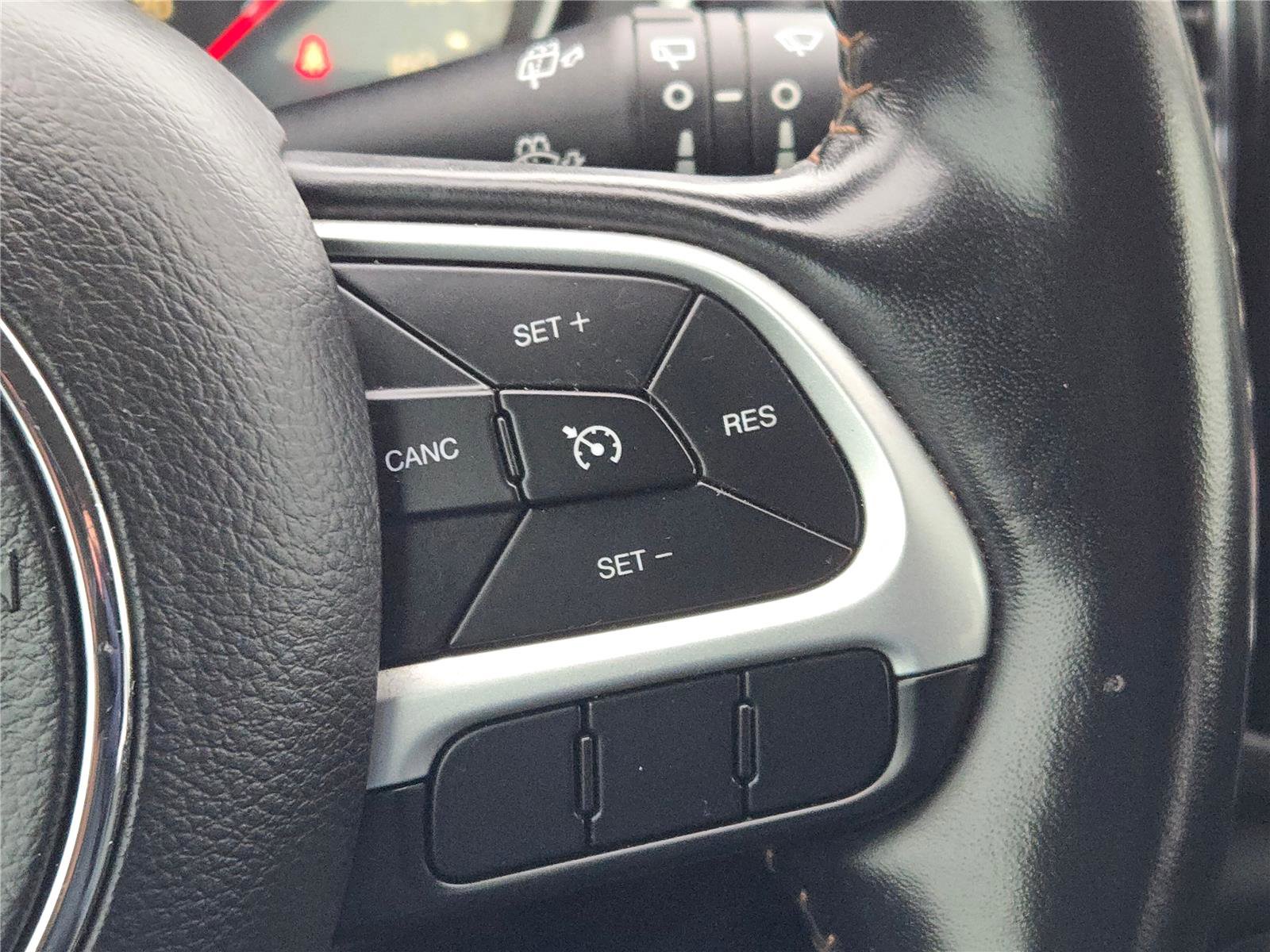 Used 2020 Jeep Compass Limited image 33