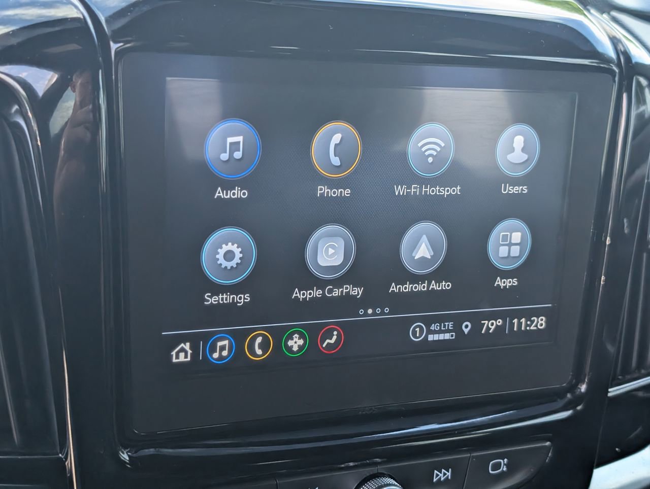 Used 2023 Chevrolet Traverse LT image 28