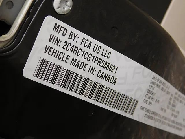 Used 2023 Chrysler Voyager LX image 23