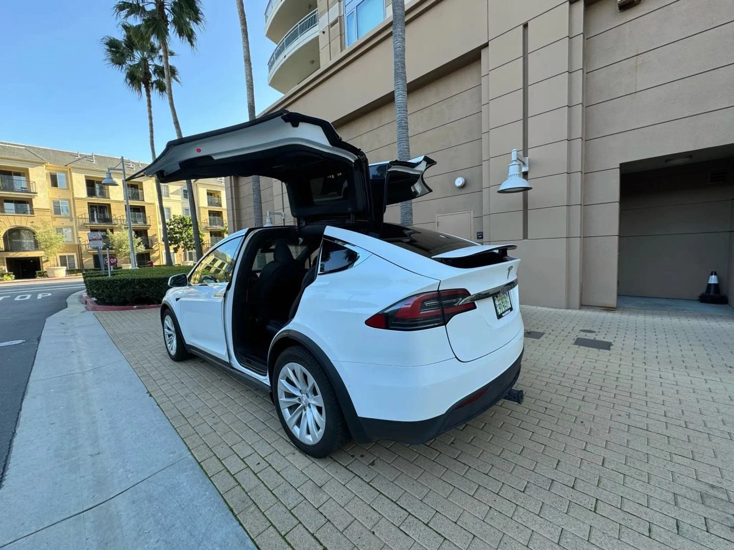 Used 2021 Tesla Model X Long Range AWD/4WD image 8