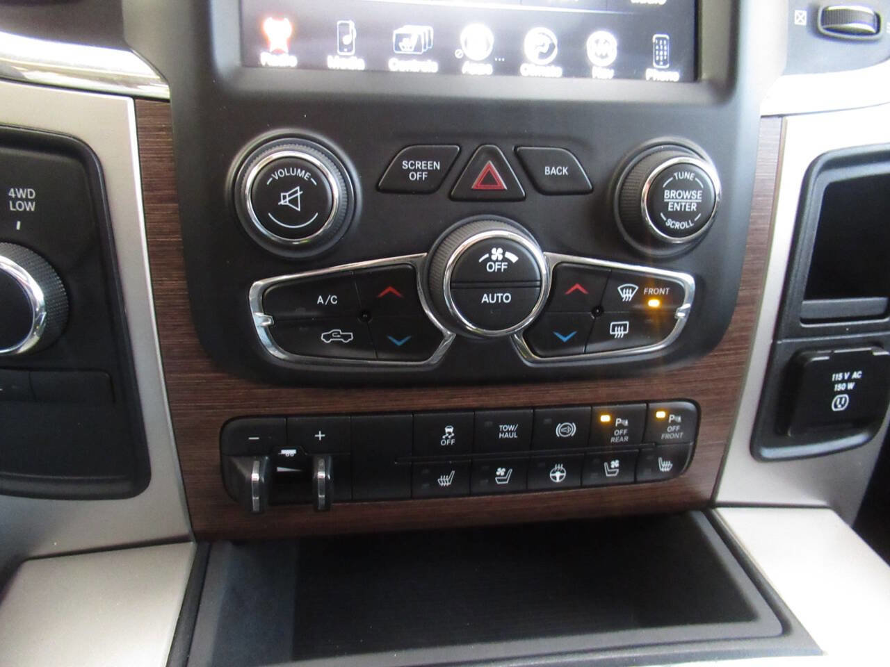 Used 2016 RAM 3500 Laramie image 29