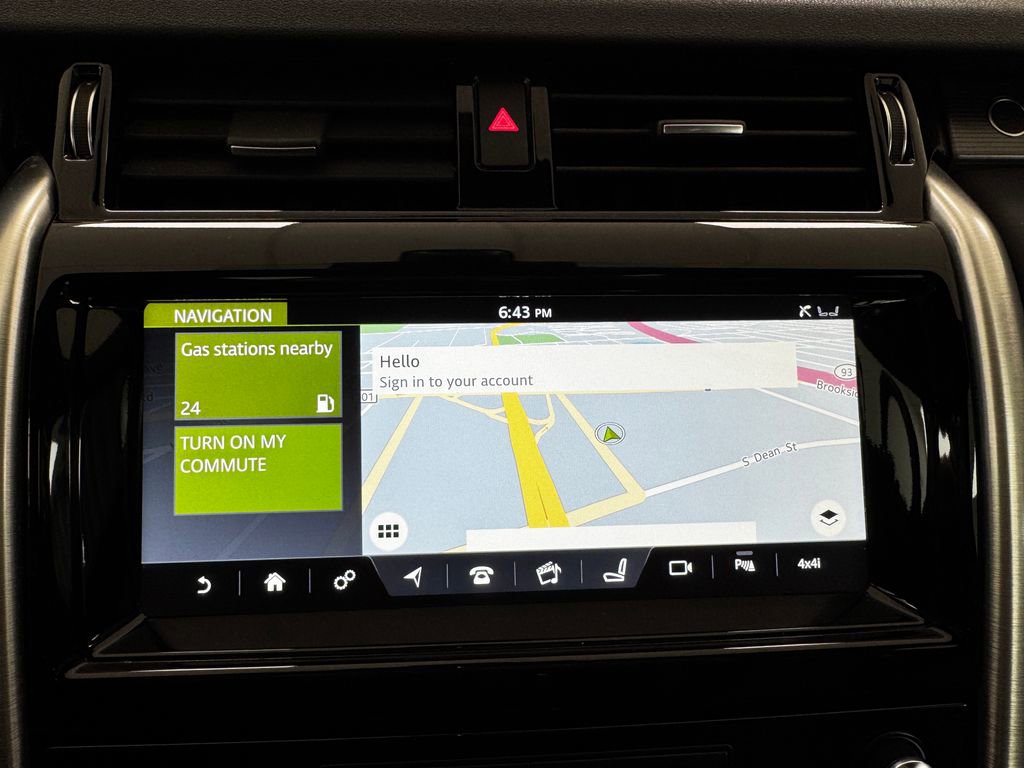 Used 2017 Land Rover Discovery HSE image 31