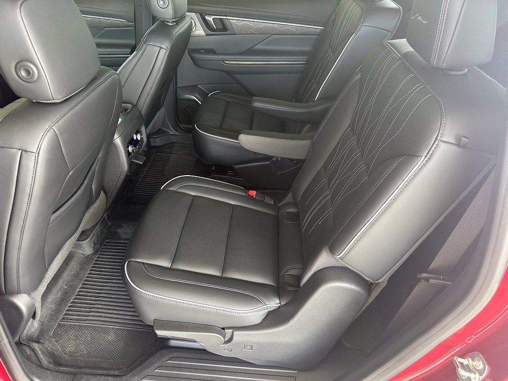 New 2026 Buick Enclave Avenir w/ Super Cruise Package FWD image 30