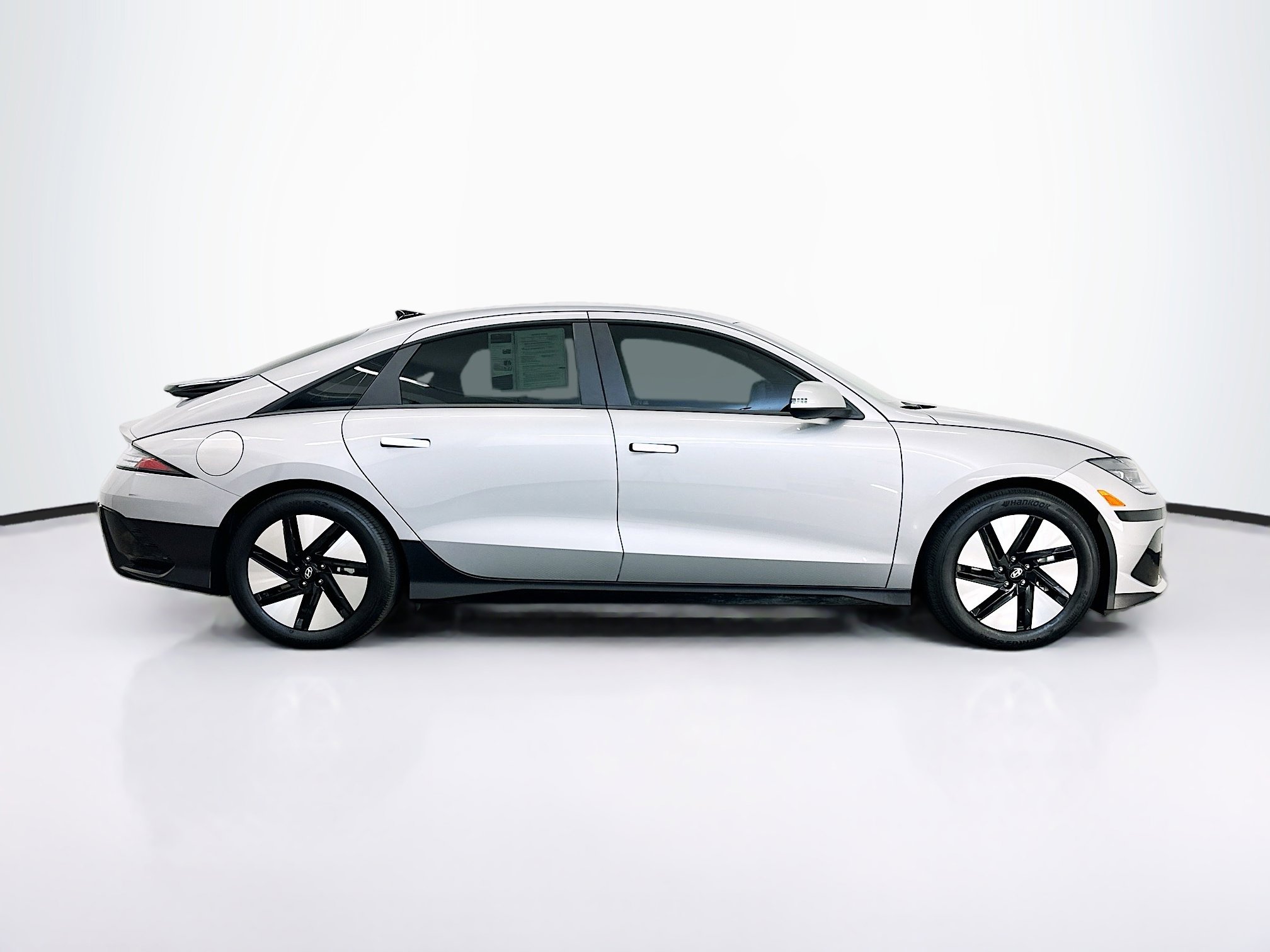 Used 2024 Hyundai Ioniq 6 SE AWD/4WD image 10