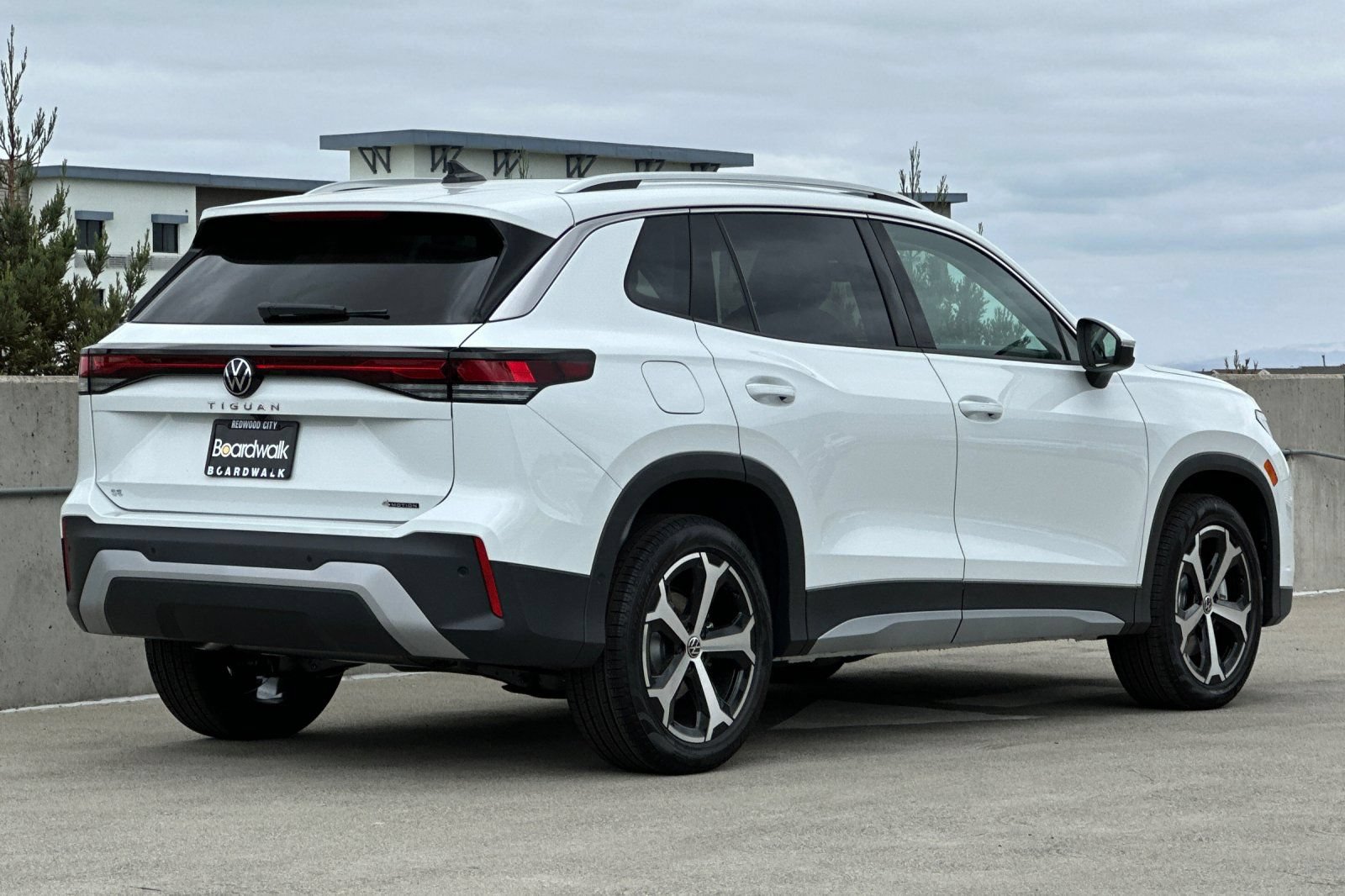 New 2026 Volkswagen Tiguan SE AWD/4WD image 4