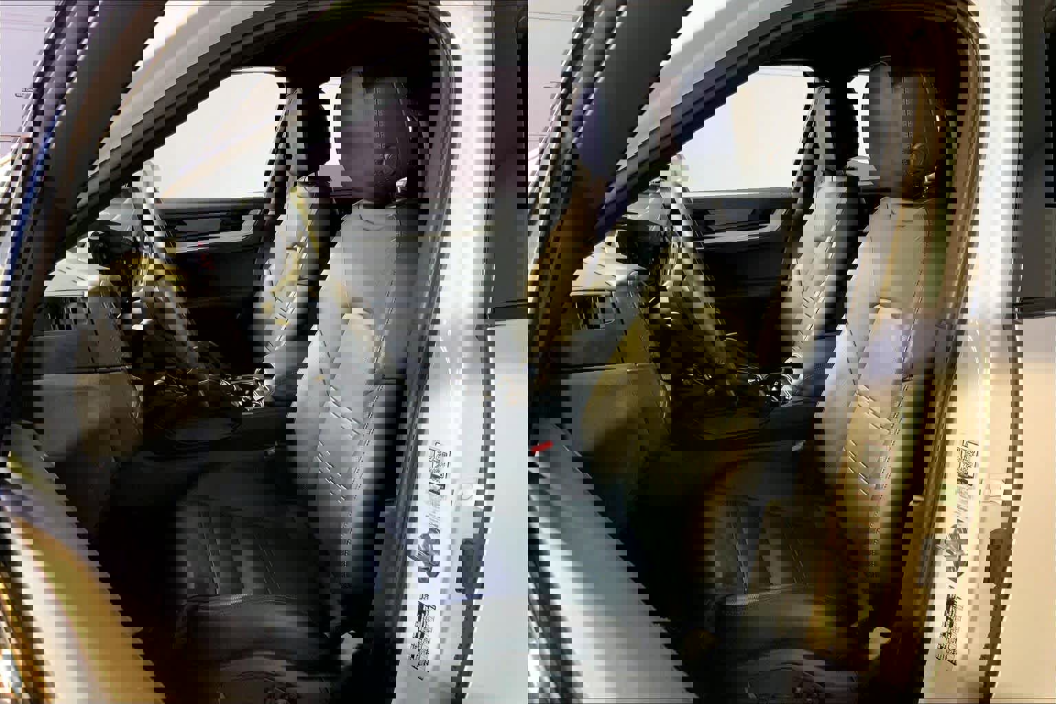 Used 2024 Porsche Cayenne Coupe image 5