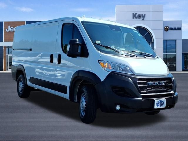 Used 2025 RAM ProMaster 2500 w/ Convenience Group FWD image 7