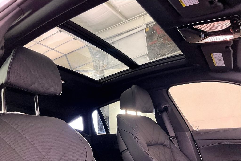 Used 2025 BMW X6 xDrive40i w/ Climate Comfort Package AWD/4WD image 19